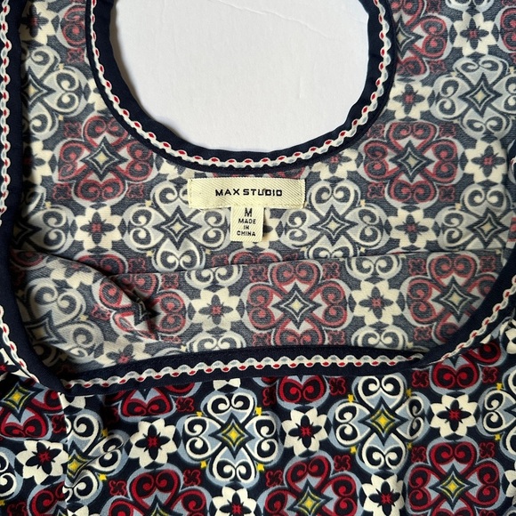 MAX STUDIO Shift Dress Navy Red Floral Sleeveless Stretch Scoop neck Size Medium - Picture 6 of 7